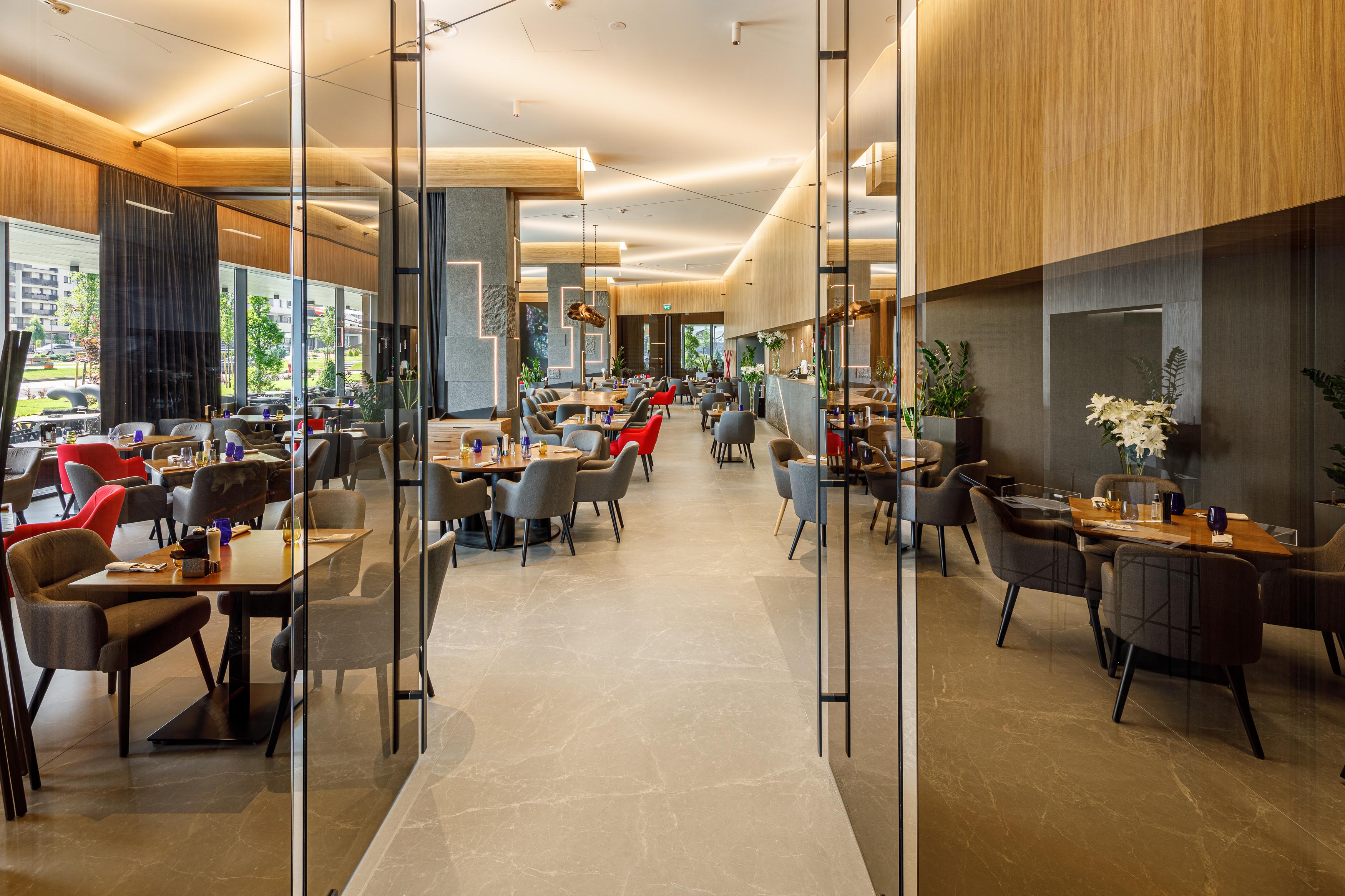 Qosmo Brasov Hotel Εξωτερικό φωτογραφία