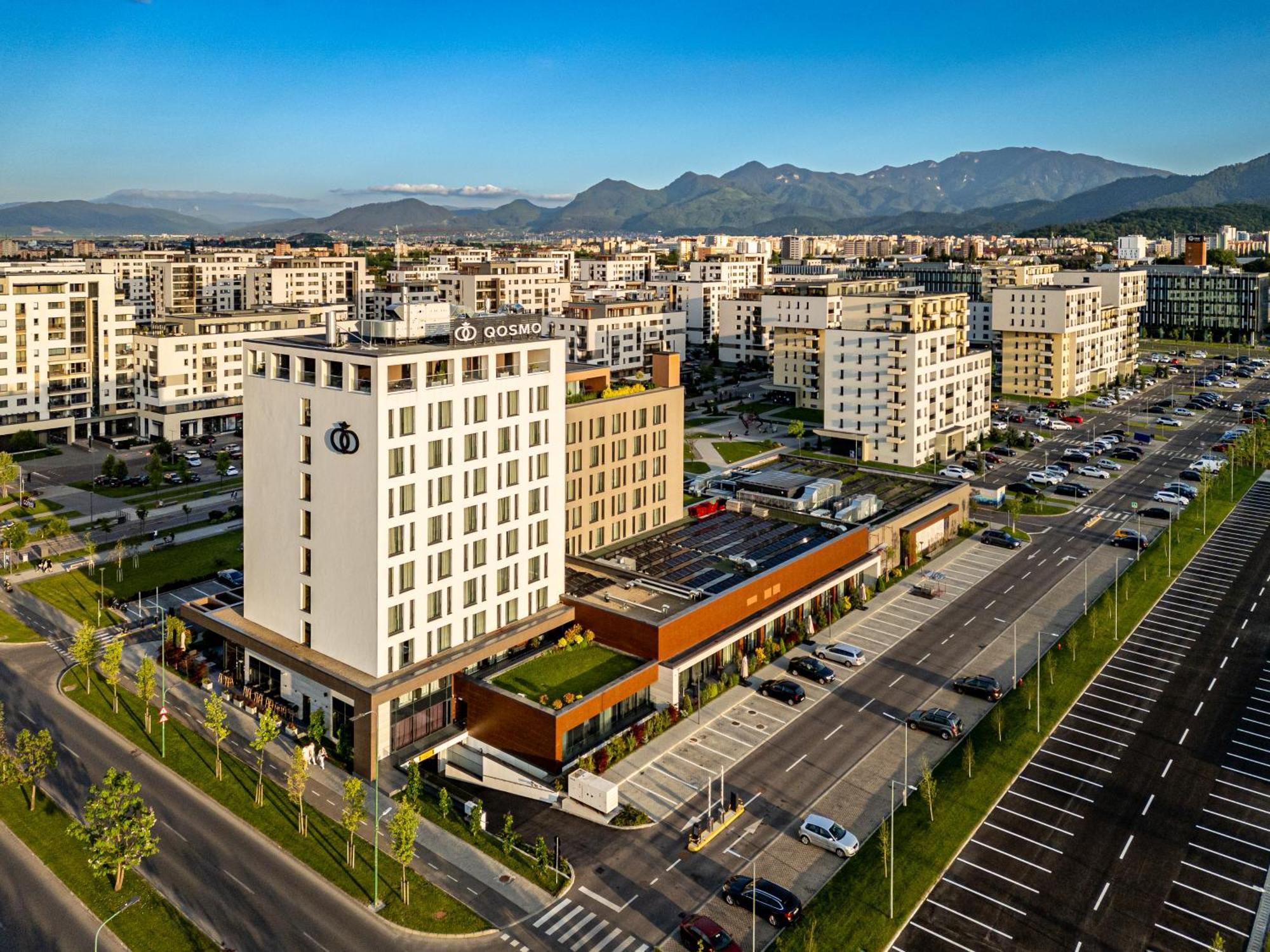 Qosmo Brasov Hotel Εξωτερικό φωτογραφία