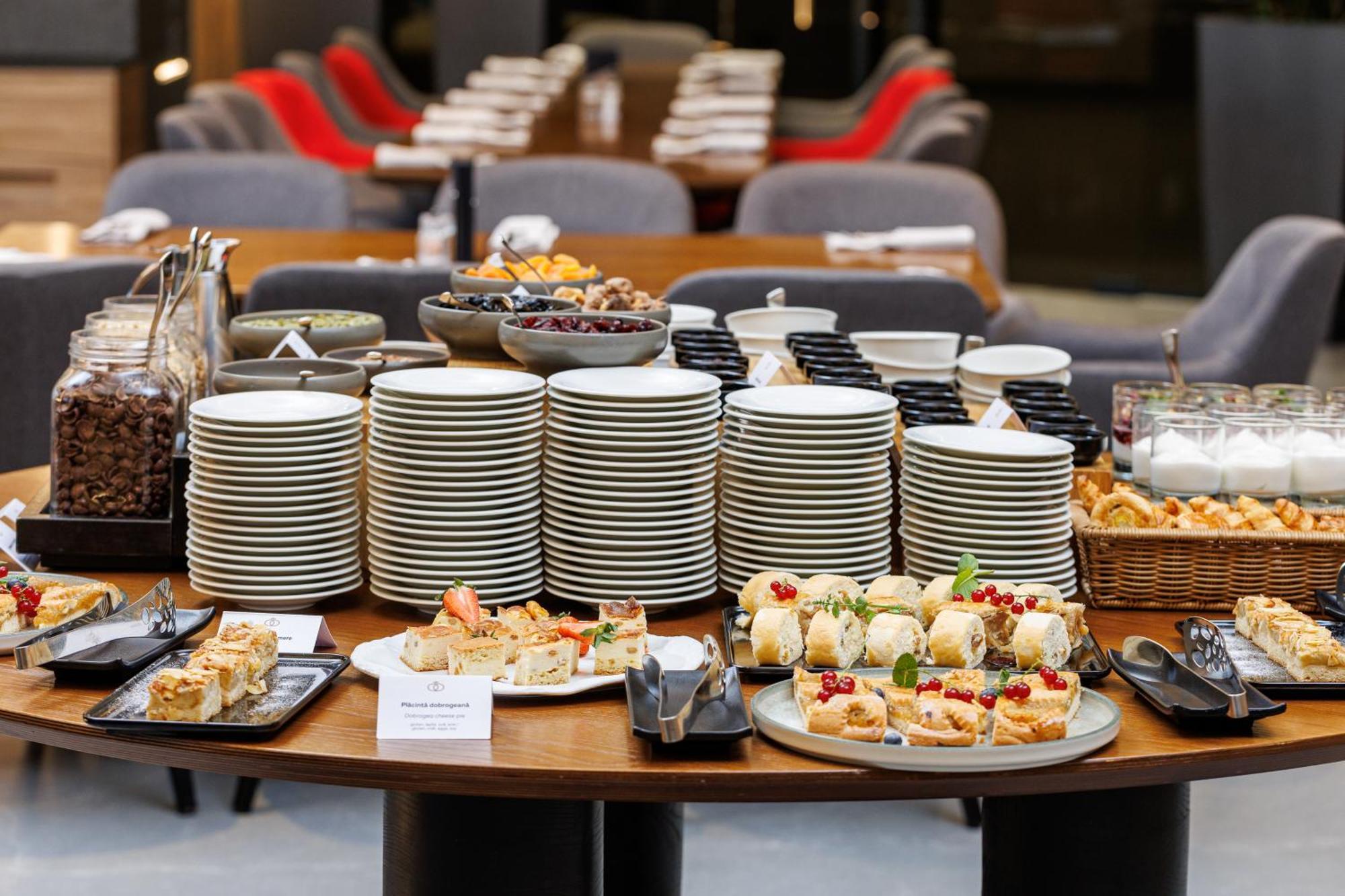 Qosmo Brasov Hotel Εξωτερικό φωτογραφία